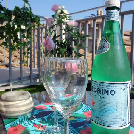 - La Terrasse * Arles